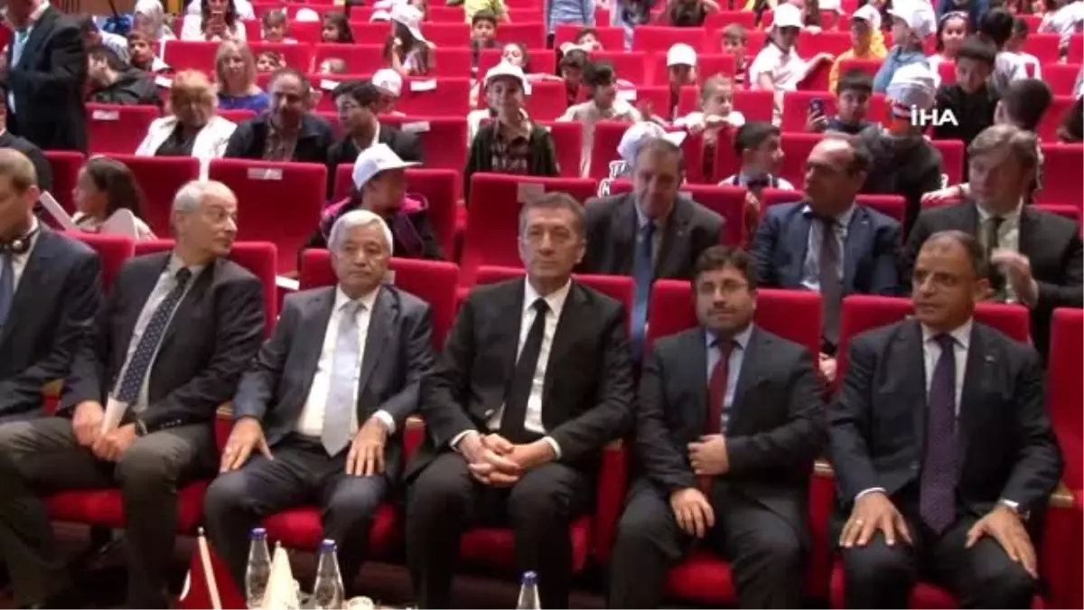 Bakan Selçuk: 'Güvenlik güçlerimiz için dua ediyoruz'