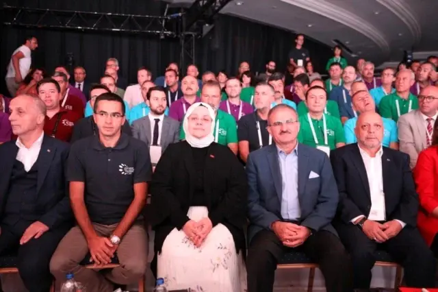 Bakan Zehra Zümrüt Selçuk'tan çocuk işçi açıklaması Bakan Zehra Zümrüt Selçuk'tan çocuk işçi açıklaması