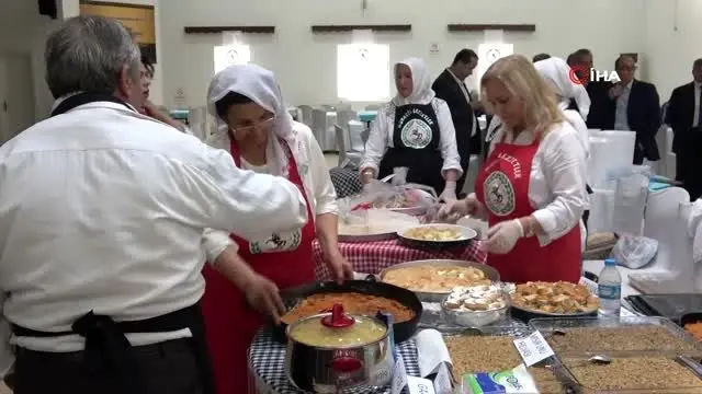 Balkan Türkleri kültürlerini sergiledi Balkan Türkleri kültürlerini sergiledi