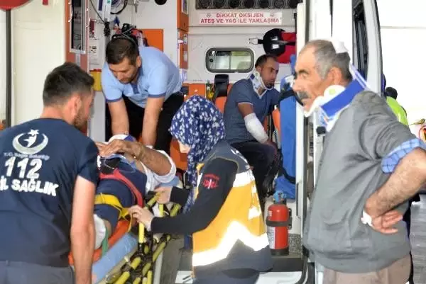 Bingöl'de yolcu otobüsü devrildi: 29 yaralı