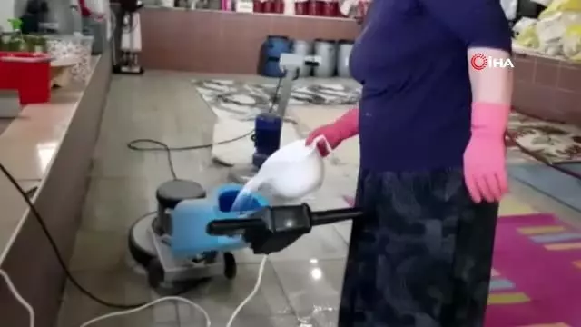 Çok sevdiği işi yapmak için ahırı halı yıkama tesisine çevirdi Çok sevdiği işi yapmak için ahırı halı yıkama tesisine çevirdi