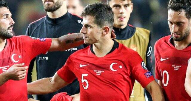 Emre Belözoğlu'ndan maç sonu Barış Pınarı Harekatı mesajı