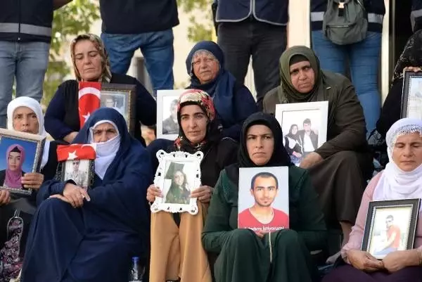 Hdp önündeki eylemde 40'ıncı gün Hdp önündeki eylemde 40'ıncı gün