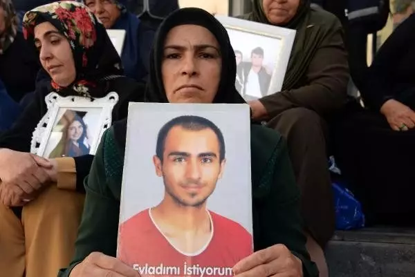 Hdp önündeki eylemde 40'ıncı gün Hdp önündeki eylemde 40'ıncı gün
