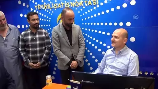 İçişleri Bakanı Soylu, Akçakale'de esnaf ziyaretlerinde bulundu (2) İçişleri Bakanı Soylu, Akçakale'de esnaf ziyaretlerinde bulundu (2)