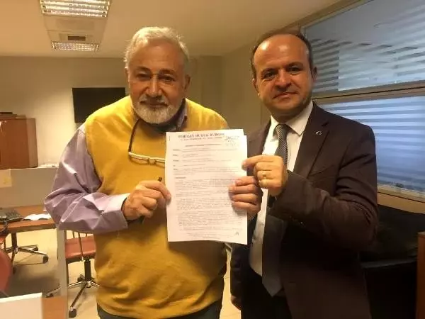 Şarkısında sigara kelimesi geçen sıla'ya profesörden suç duyurusu Şarkısında sigara kelimesi geçen sıla'ya profesörden suç duyurusu