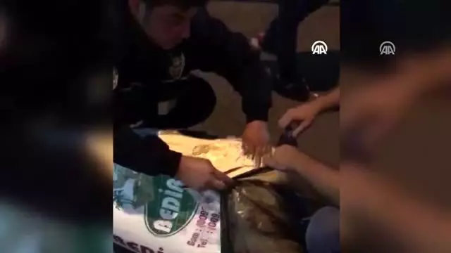 Un çuvallarından kaçak sigara çıktı