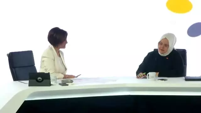 Zehra Zümrüt Selçuk: