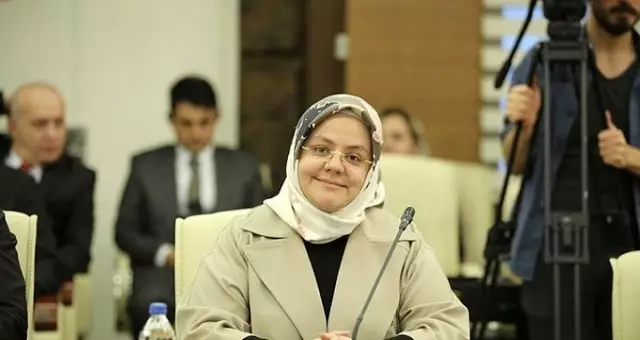 Bakan açıkladı: 7 ilde 10 bin 250 kadına aylık 650 lira destek Bakan açıkladı: 7 ilde 10 bin 250 kadına aylık 650 lira destek
