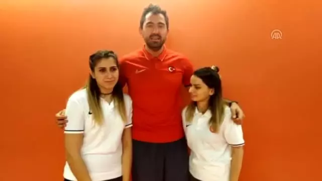 'Askerlerimiz için şampiyon olmayı çok istemiştik' 'Askerlerimiz için şampiyon olmayı çok istemiştik'