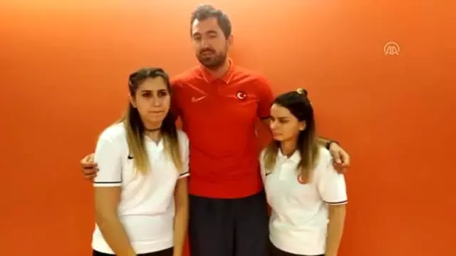 'Askerlerimiz için şampiyon olmayı çok istemiştik' 'Askerlerimiz için şampiyon olmayı çok istemiştik'