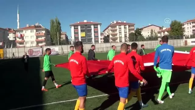 Çubuksporlu futbolculardan Mehmetçiğe destek Çubuksporlu futbolculardan Mehmetçiğe destek