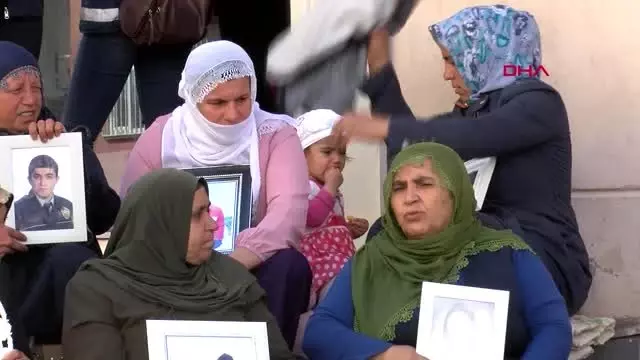 Diyarbakır hdp önündeki eylemde 41'inci gün Diyarbakır hdp önündeki eylemde 41'inci gün