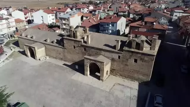 Döğer Kervansarayı'na 'Frigya' dopingi Döğer Kervansarayı'na 'Frigya' dopingi