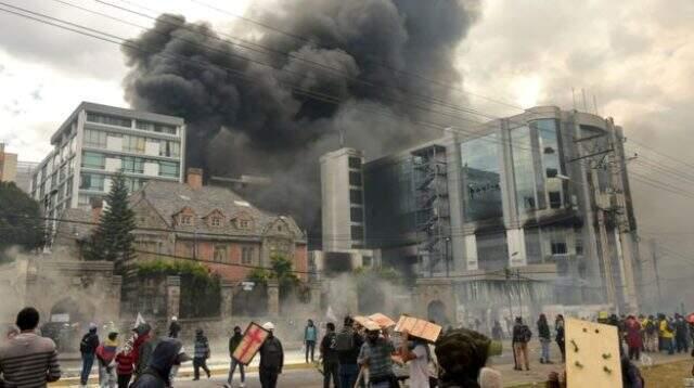 Ekvador'da protestolar: Başkent Quito'da sokağa çıkma yasağı