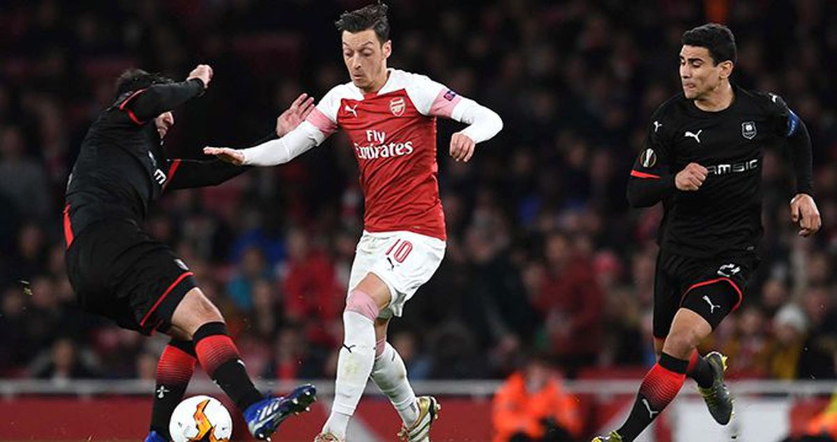 Fenerbahçe'nin hedefindeki Mesut Özil, evini satışa çıkardı!
