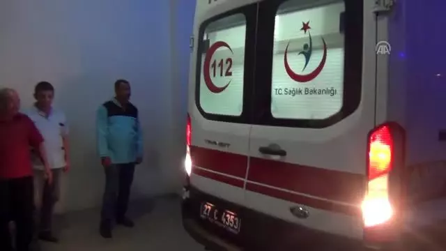 Freni boşalan tır'ın şoförü kendisini dışarı atarak kurtuldu Freni boşalan tır'ın şoförü kendisini dışarı atarak kurtuldu