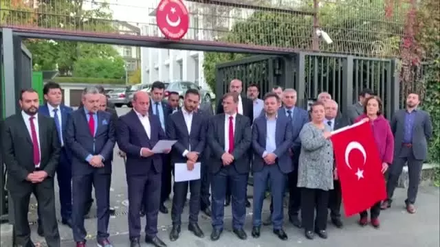 İsviçre'deki Türklerden Barış Pınarı Harekatı'na destek, YPG/PKK'ya tepki - BERN İsviçre'deki Türklerden Barış Pınarı Harekatı'na destek, YPG/PKK'ya tepki - BERN