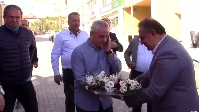 Mecnun Otyakmaz: