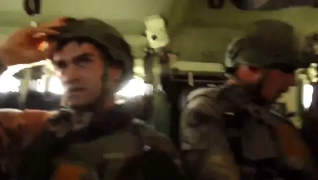 Terör örgütü PKK/YPG'nin lojistik faaliyet yürüttüğü M4 karayolu kontrol altına alındı Terör örgütü PKK/YPG'nin lojistik faaliyet yürüttüğü M4 karayolu kontrol altına alındı