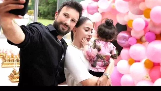 Tarkan'ın eşi Pınar Tevetoğlu, gazetecileri görünce kaçacak yer aradı Tarkan'ın eşi Pınar Tevetoğlu, gazetecileri görünce kaçacak yer aradı