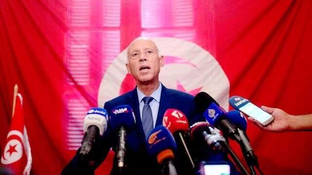 Tunus'un yeni cumhurbaşkanı Anayasa Profesörü Kays Said oldu