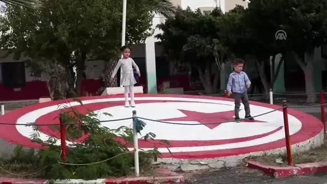 Tunuslular cumhurbaşkanlığı seçimi için sandık başında - Nahda Hareketi Lideri Gannuşi Tunuslular cumhurbaşkanlığı seçimi için sandık başında - Nahda Hareketi Lideri Gannuşi