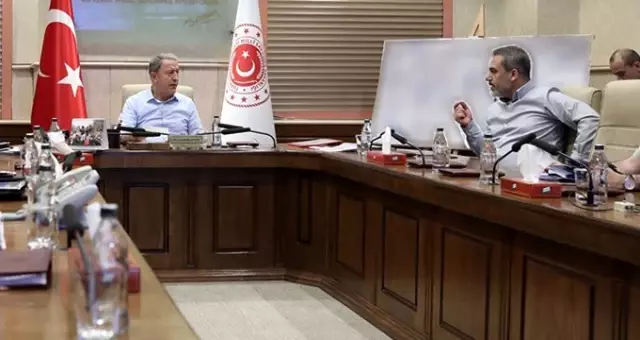 Bakan Akar ile Hakan Fidan'ın katıldığı toplantının fotoğrafları paylaşıldı