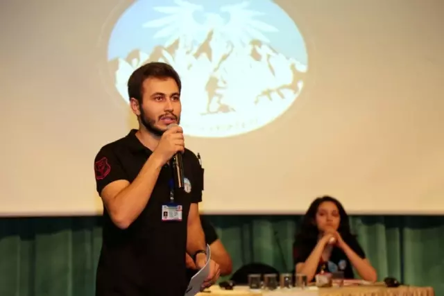 Başkan Kazım Kurt, Anadolu Kaşifleri Öğrenci Topluluğunun tanışma toplantısına katıldı Başkan Kazım Kurt, Anadolu Kaşifleri Öğrenci Topluluğunun tanışma toplantısına katıldı