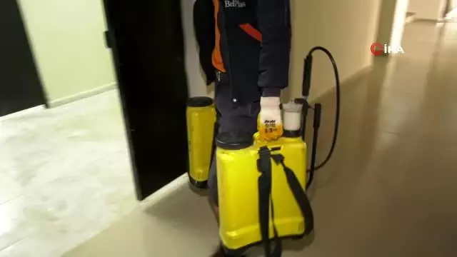 Başkent'in dört bir yanında ilaçlama çalışmalarına aralıksız devam ediliyor Başkent'in dört bir yanında ilaçlama çalışmalarına aralıksız devam ediliyor