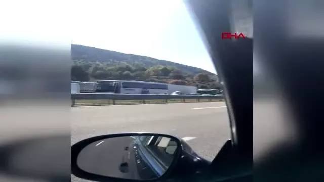 Bolu tır yandı, otoyol ulaşıma kapandı