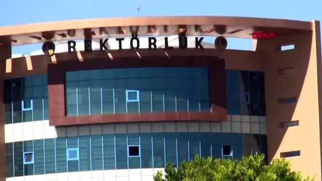 Burdur-eşini rahatsız eden kişiyle tartışıp üniversite yerleşkesinde tüfekle ateş açtı Burdur-eşini rahatsız eden kişiyle tartışıp üniversite yerleşkesinde tüfekle ateş açtı