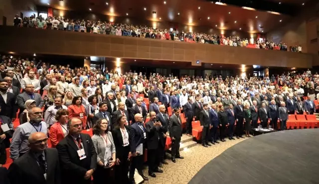 Dünya Göç ve Mülteci Kongresi geniş katlımla başladı Dünya Göç ve Mülteci Kongresi geniş katlımla başladı