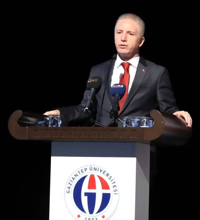 Dünya Göç ve Mülteci Kongresi geniş katlımla başladı Dünya Göç ve Mülteci Kongresi geniş katlımla başladı