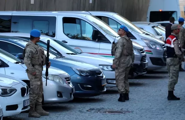'En büyük eroin operasyonu' sanıkları hakim karşısında 'En büyük eroin operasyonu' sanıkları hakim karşısında