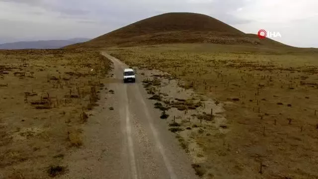 Erciyes Dağı'nda araçlar kendiliğinden rampa yukarı çıkıyor Erciyes Dağı'nda araçlar kendiliğinden rampa yukarı çıkıyor