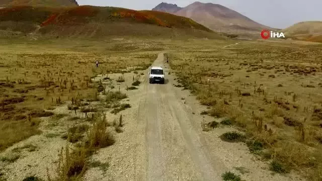 Erciyes Dağı'nda araçlar kendiliğinden rampa yukarı çıkıyor Erciyes Dağı'nda araçlar kendiliğinden rampa yukarı çıkıyor