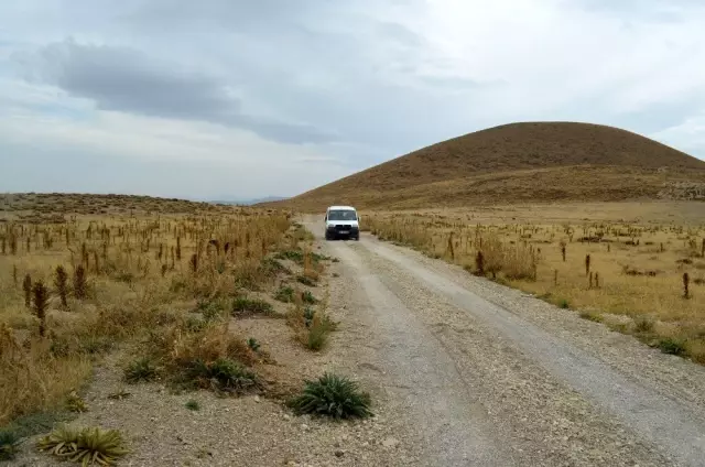 Erciyes Dağı'nda bulunan manyetik alan sürücüleri şaşırtıyor Erciyes Dağı'nda bulunan manyetik alan sürücüleri şaşırtıyor