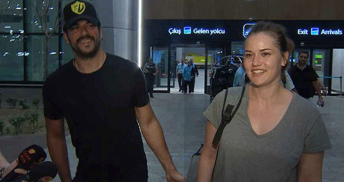 Oğlu Karan'la eşi Burak Özçivit'i sette ziyaret eden