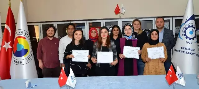 'Geleceği Yazan Kadınlar Projesi'nin Erzurum finali yapıldı 'Geleceği Yazan Kadınlar Projesi'nin Erzurum finali yapıldı