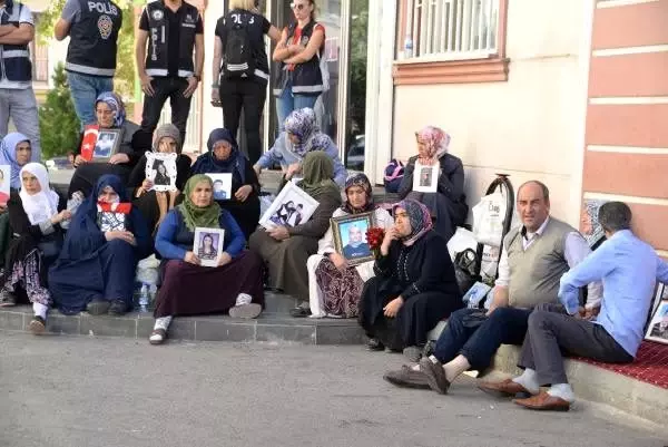 Hdp önündeki eylemde 42'nci gün Hdp önündeki eylemde 42'nci gün