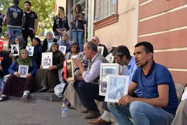 Hdp önündeki eylemde 42'nci gün Hdp önündeki eylemde 42'nci gün