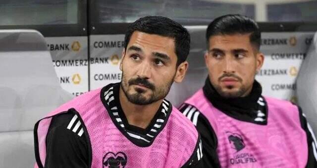 İlkay Gündoğan ve Emre Can'dan 'asker selamı' açıklaması