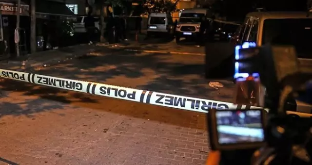 İstanbul'un göbeği Beyoğlu'nda EYP patlattılar: Can ve mal kaybı yok İstanbul'un göbeği Beyoğlu'nda EYP patlattılar: Can ve mal kaybı yok