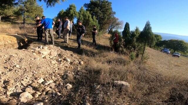 Kaymakam kazı yapan definecileri suçüstü yakaladı