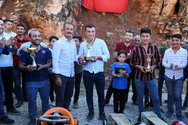 Konya'da bilyeli arabalar yarıştı Konya'da bilyeli arabalar yarıştı