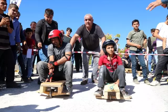 Konya'da bilyeli arabalar yarıştı Konya'da bilyeli arabalar yarıştı