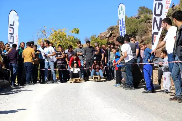 Konya'da bilyeli arabalar yarıştı Konya'da bilyeli arabalar yarıştı