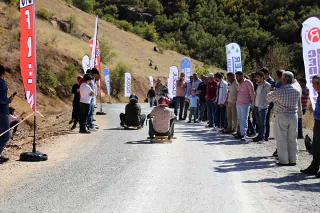 Konya'da bilyeli arabalar yarıştı Konya'da bilyeli arabalar yarıştı
