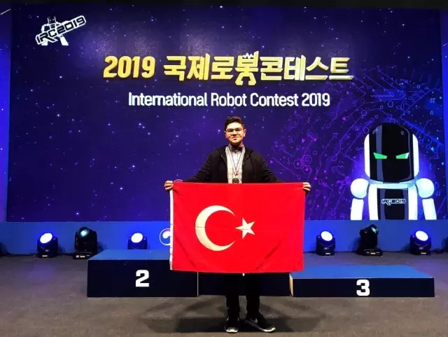 Maker Takım Lideri Erdem Özdemir dereceyle döndü Maker Takım Lideri Erdem Özdemir dereceyle döndü